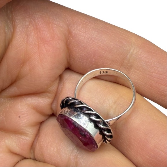 FACETED RUBY W/ 925 STERLING SILVER RING - Picture 15 of 15